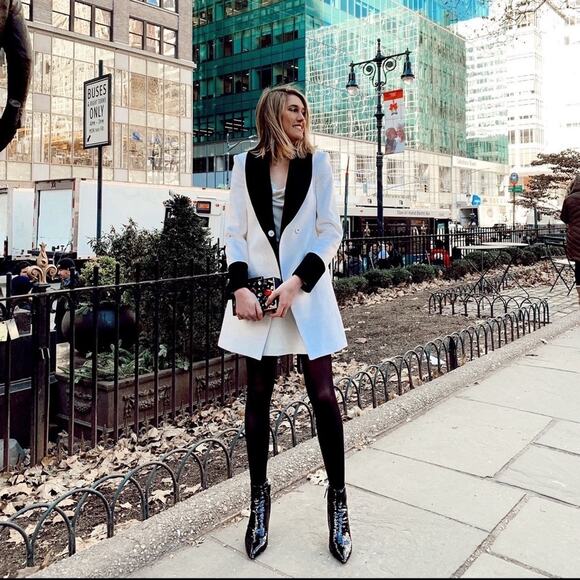 Alice + Olivia Jackets & Blazers - Alice + Olivia Vance Coat Cream and Black NWT Size Medium $695